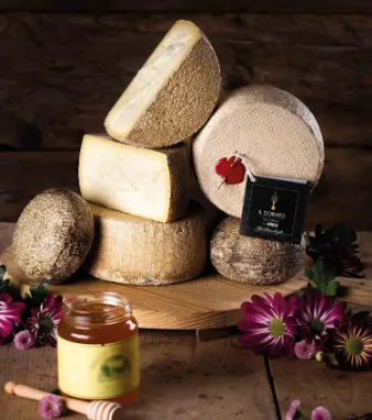 Il Dorato pecorino stagionato al miele Roccatoscana