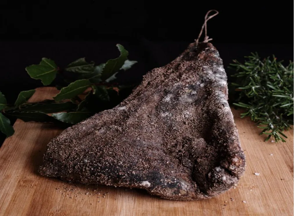 Guanciale di maiale nero paesano 100% carne nazionale Salumi Gola
