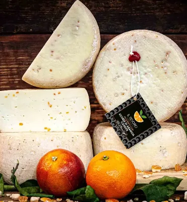 Il Tesoro Pecorino con scorza di arancia candita Roccatoscana