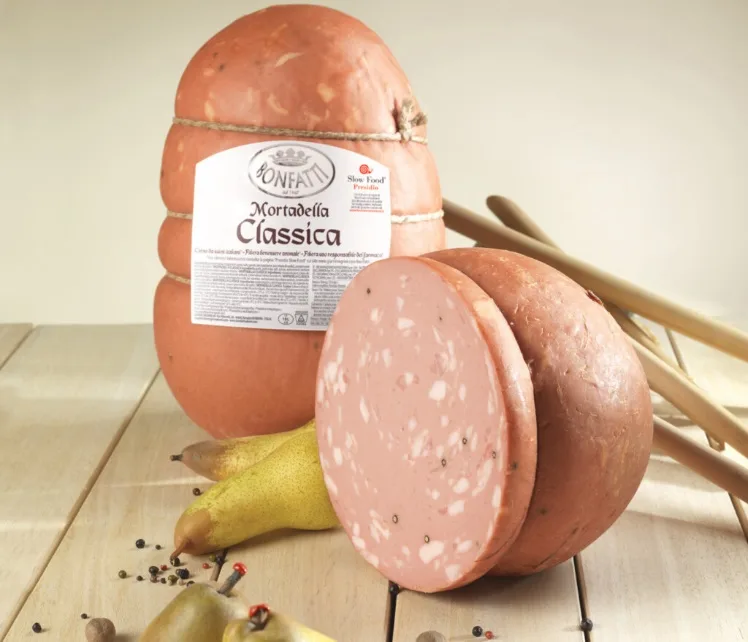 Mortadella classica a metà Bonfatti