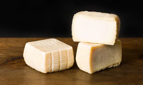 Formaggio caprino semistagionato Pucciarelli
