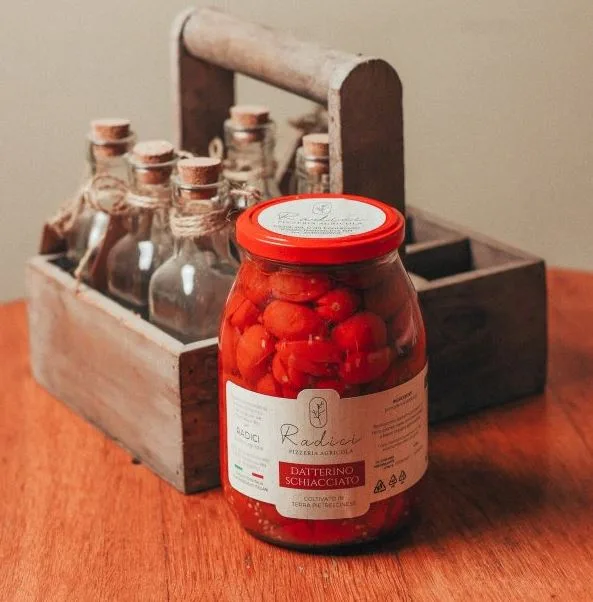 Datterino rosso schiacciato Radici