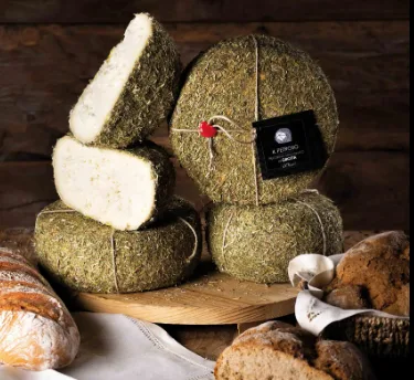 Il Petroso Pecorino stagionato in grotta Roccatoscana
