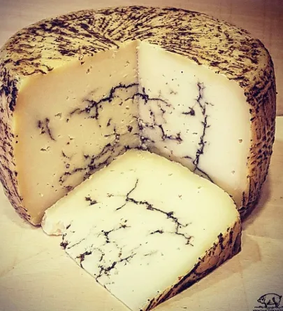 Pecorino Bagnolese Aromatizzato al tartufo