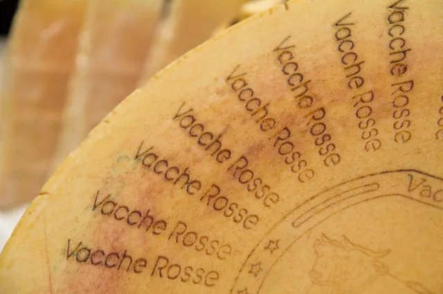 Parmigiano Reggiano Vacche Rosse Parmigiano Vacche Rosse